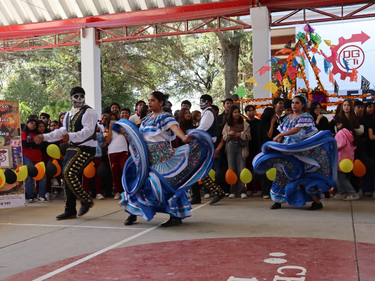 Bailarines del Ballet Folclórico