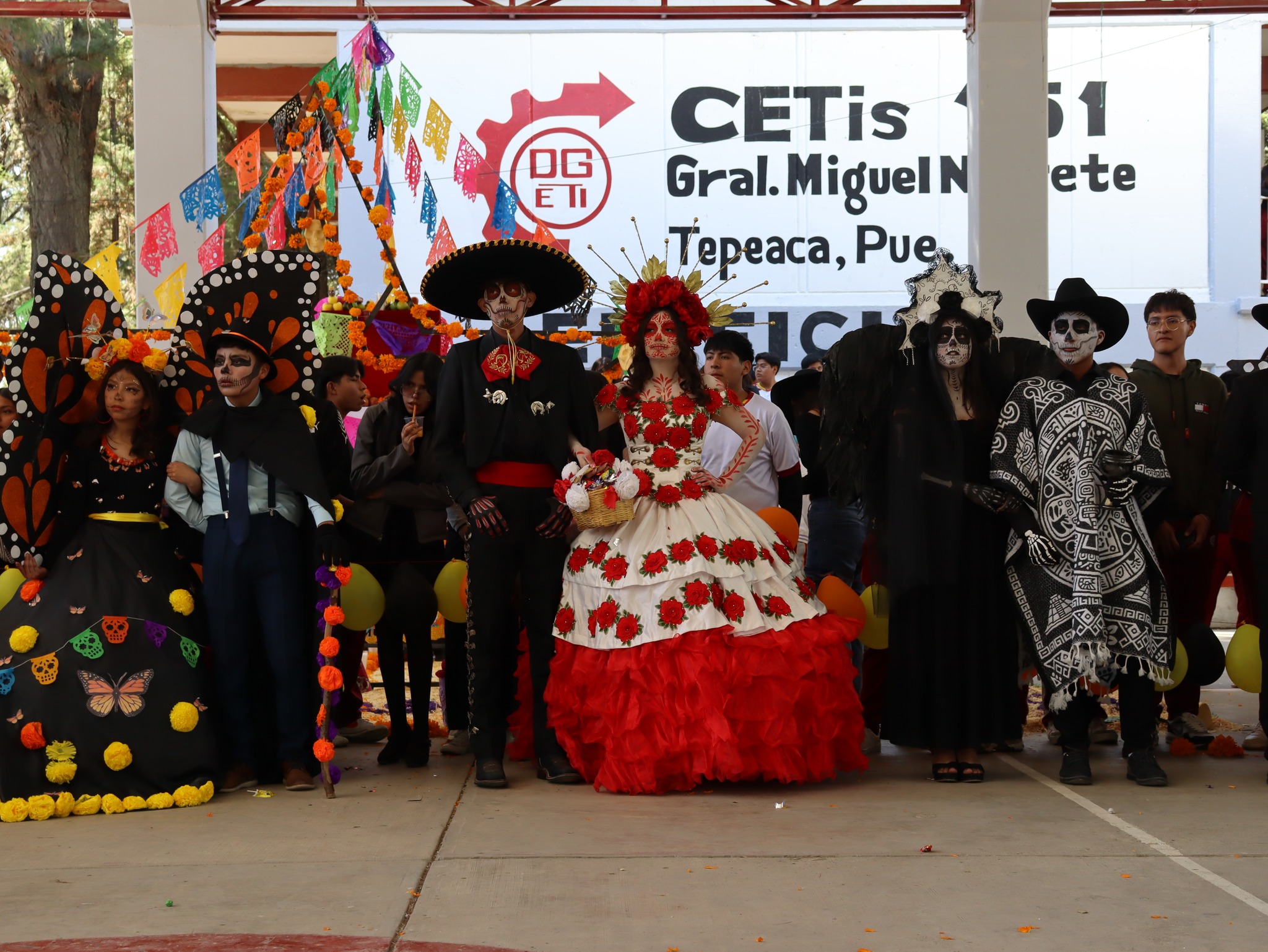 Detalle del maquillaje de una Catrina